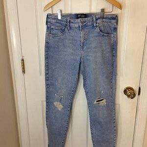 GAP Women's Light Blue Distressed Jeans